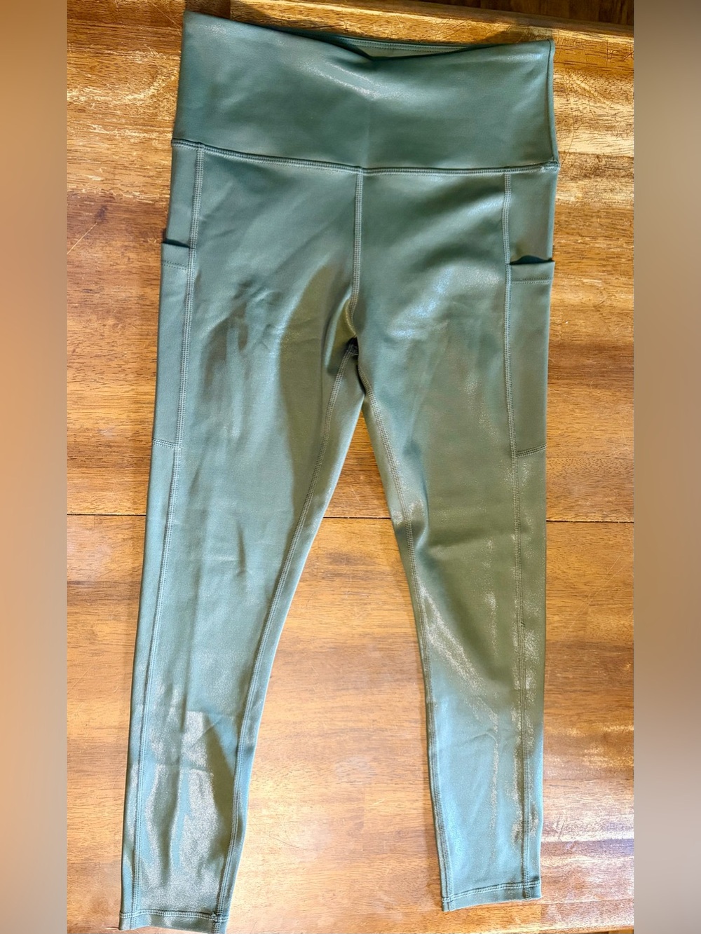 XS (2) Zyia Active Metallic Green Leggings